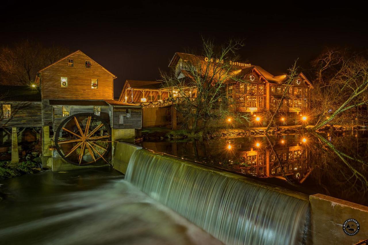 Firefly Hollow Cabin - Smoky Mountains - Soaky Mountain Water Park - Sevierville Convention Center Pigeon Forge Zewnętrze zdjęcie